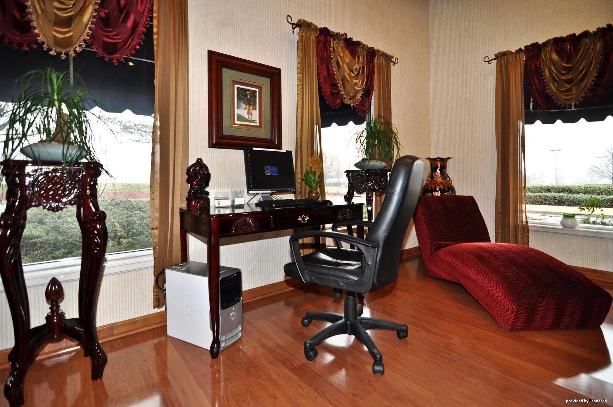 Western Carlton Hotel 4*